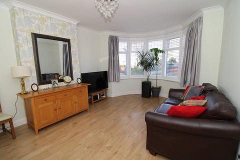 21 Boleyn Gardens, West Wickham, BR4 9NG