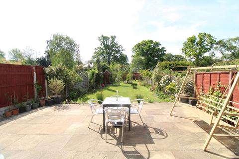 21 Boleyn Gardens, West Wickham, BR4 9NG