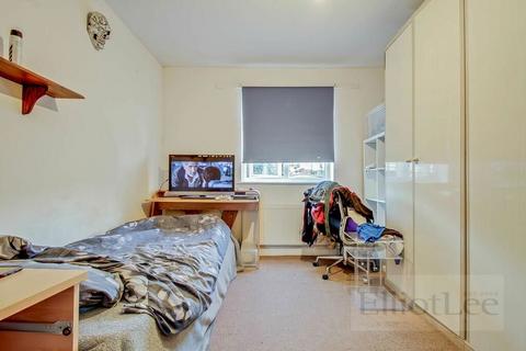 120a The Fairway, Northolt, UB5 4SW