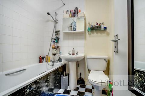 120a The Fairway, Northolt, UB5 4SW
