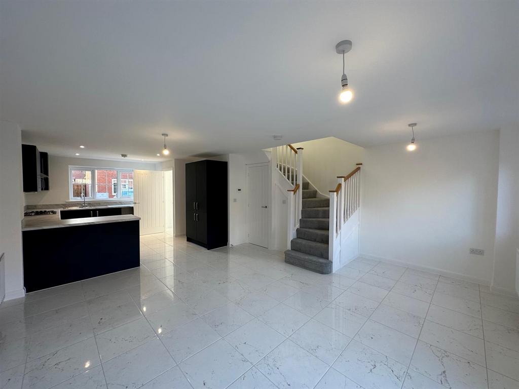 Living Area 2.jpg