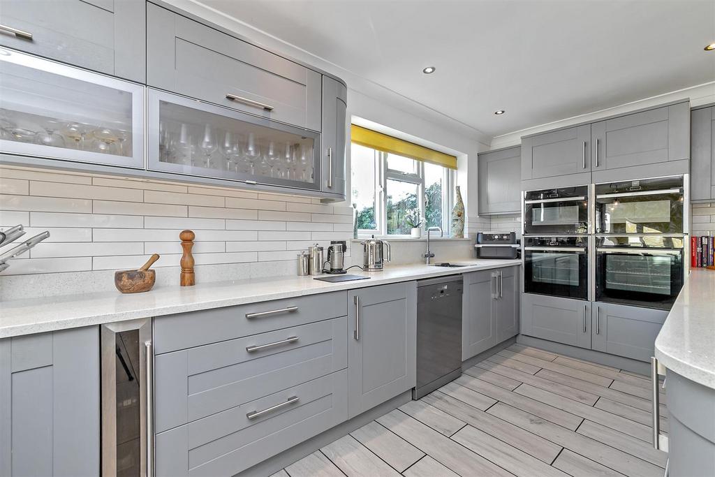 101 St Albans Road-29.jpg