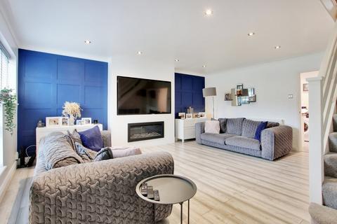 32 Caling Croft, New Ash Green, Longfield, DA3 8PX