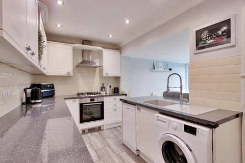 32 Caling Croft, New Ash Green, Longfield, DA3 8PX
