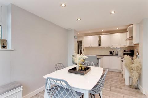 32 Caling Croft, New Ash Green, Longfield, DA3 8PX