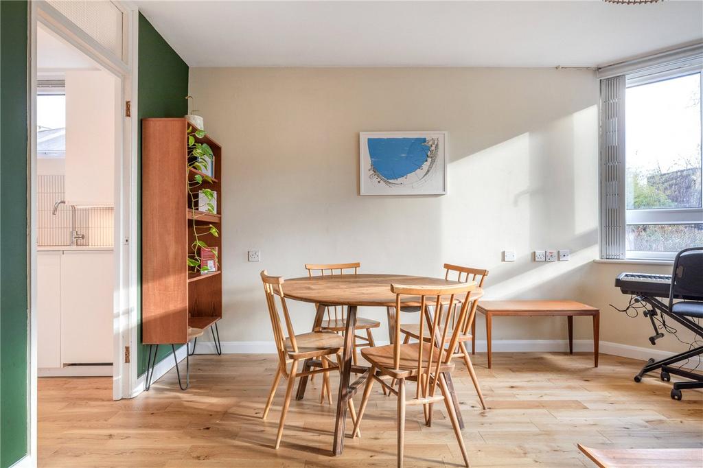 Dining Detail
