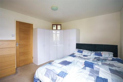 3 bedroom ground floor flat for sale, Bushell Close, London, SW2