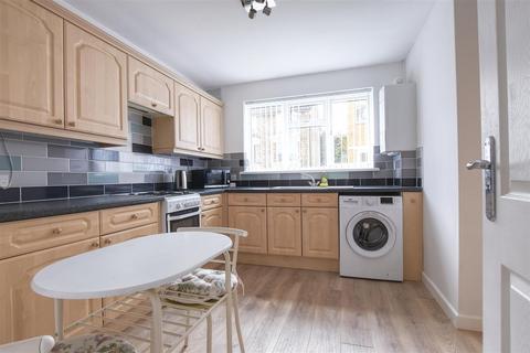 2 bedroom flat for sale, Birkdale, Bexhill-On-Sea