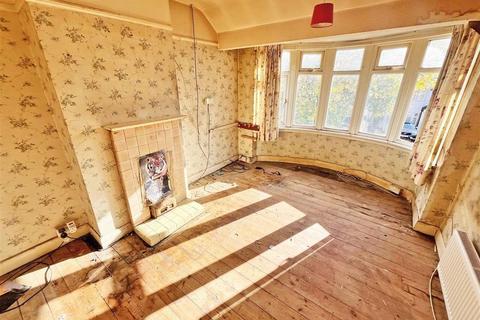 3 bedroom semi-detached house for sale, Greenford, UB6 8JF