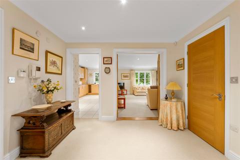 2 bedroom flat for sale, Windermere Way, Reigate, Surrey, RH2