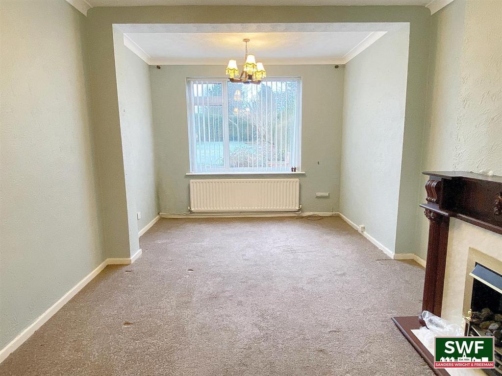 Sitting room1.jpg