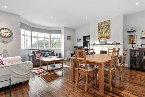 3 bedroom apartment for sale, Queenswood Court,, Kings Avenue, London, SW4