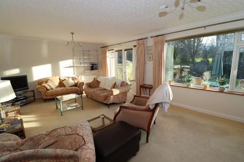 4 bedroom chalet for sale, Turkey Road, Bexhill-on-Sea, TN39