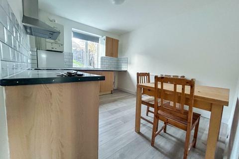 1 Bedroom Flat To Let - HP12