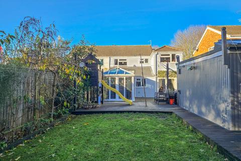24 Barton Grove, Kedington, Haverhill, CB9 7PT