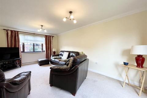 4 bedroom house to rent, Gray Close, Southampton SO31