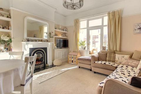 19 Langholm Crescent, Darlington, DL3 7ST