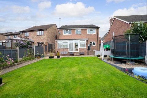 4 bedroom detached house to rent, Brookmead, Ross-on-Wye