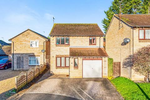 3 bedroom detached house for sale, Warwick Court, Kettering NN15