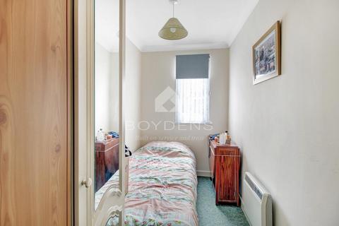 2 bedroom flat for sale, Winnock Road, Colchester CO1