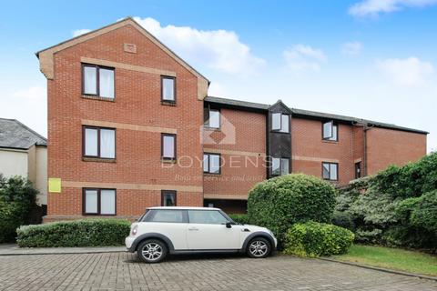 2 bedroom flat for sale, Winnock Road, Colchester CO1