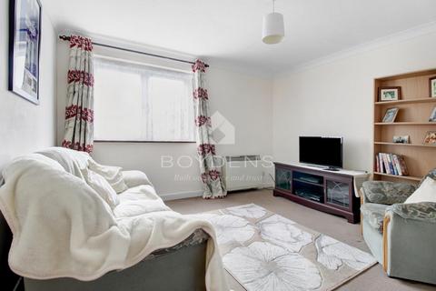 2 bedroom flat for sale, Winnock Road, Colchester CO1