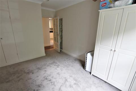 undefined, Weybridge, Surrey, KT13