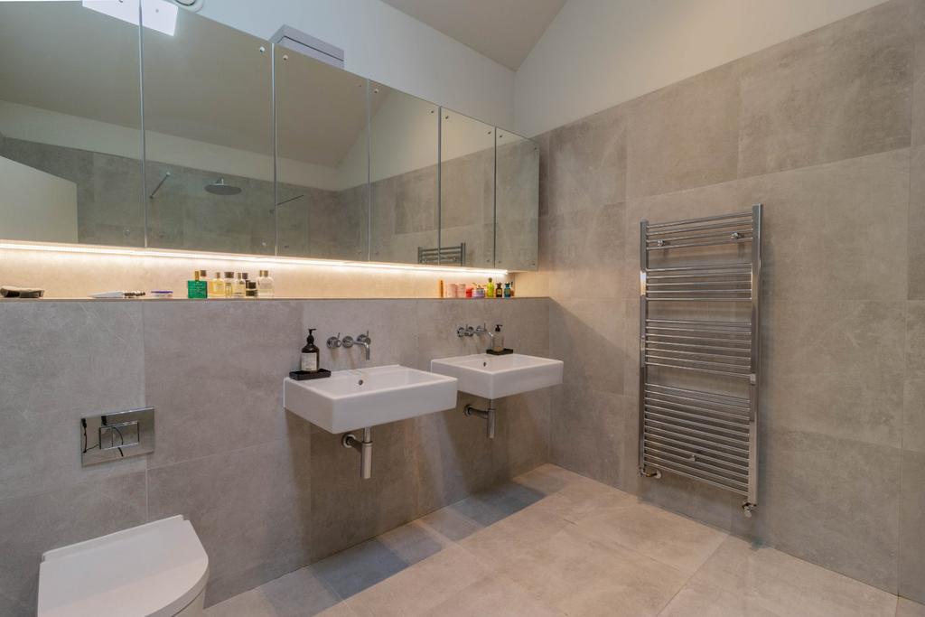 Ensuite
