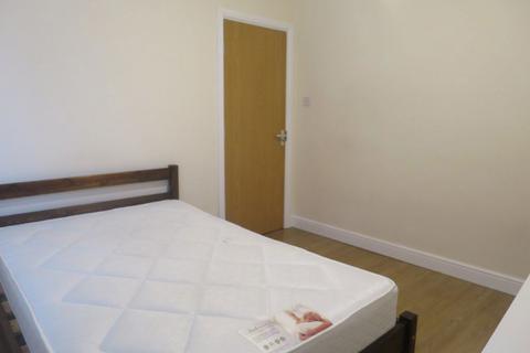 1 bedroom in a house share to rent, Hadow Road