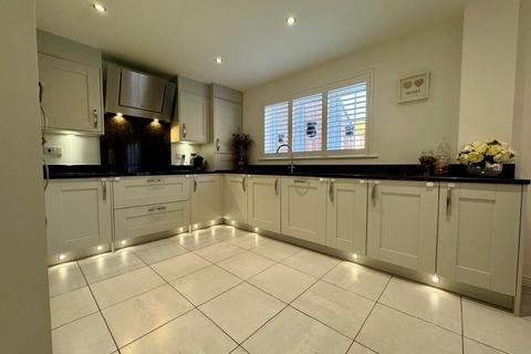 4 Arnside Close, Redcar, TS10 2UH