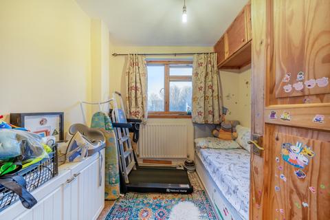 46 Walpole Place, London, SE18 6TP