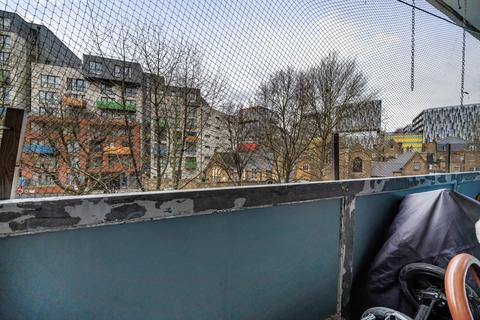 46 Walpole Place, London, SE18 6TP