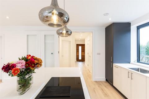 15 Bushey Avenue, Petts Wood, Orpington, BR5 1EP