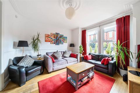 4 bedroom end of terrace house for sale, Coldfall Avenue, London, N10