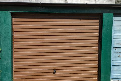 Garage to rent, Salisbury Road, Edinburgh EH16