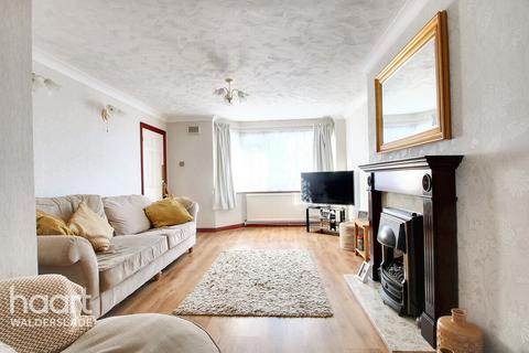 3 bedroom semi-detached house for sale, Dargets Road, Chatham