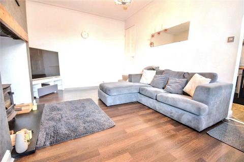 3 bedroom end of terrace house for sale, Hillside View, Stanningley, Pudsey