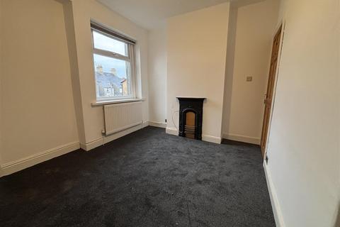 2 bedroom terraced house to rent, Chester Street, Grangetown, Cardiff