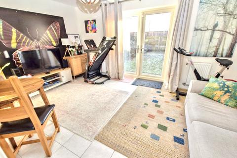 3 bedroom townhouse for sale, Holts Crest Way, Leeds, West Yorkshire