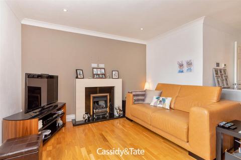 1 bedroom maisonette to rent, Park Place, Park Street