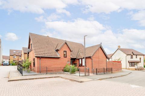 17 Abbotsbury, Westcroft, Milton Keynes, MK4 4EY