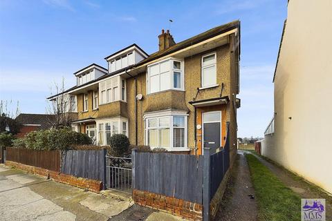 1 bedroom ground floor flat for sale, Northfleet, Gravesend