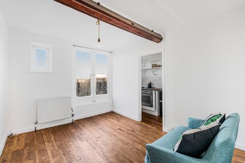 1 bedroom flat for sale, De Crespigny Park, London, SE5