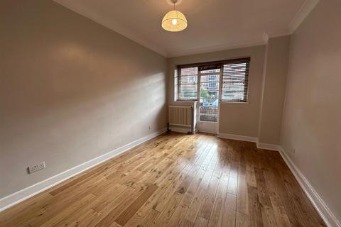 2 bedroom flat to rent, Herne Hill, London