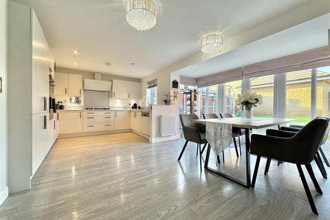 4 bedroom detached house for sale, Harris Street Burnham on Crouch