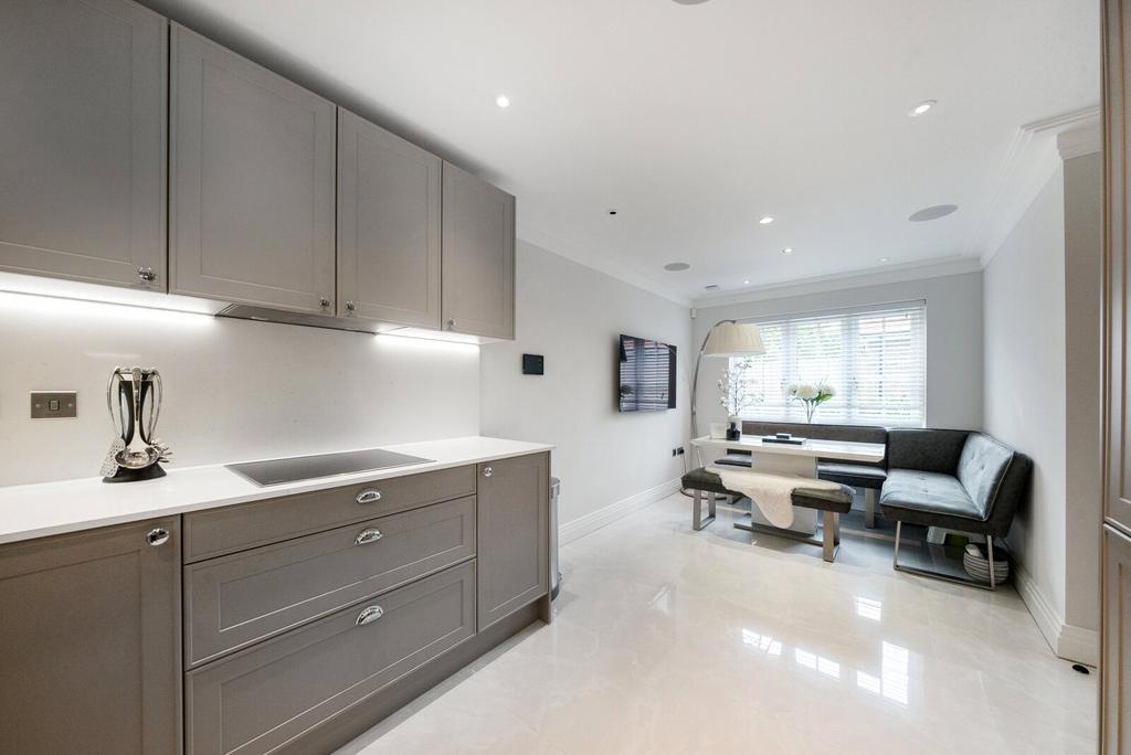 Kitchen/Dining