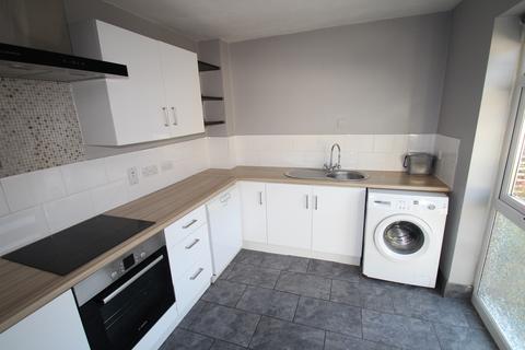 2 bedroom terraced house to rent, South Tenth Street, Milton Keynes MK9