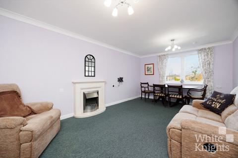 1 bedroom apartment for sale, Douglas Bader Court, Woodley RG5