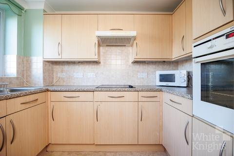 1 bedroom apartment for sale, Douglas Bader Court, Woodley RG5