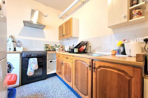 2 bedroom terraced house to rent, South Road, Sheffield S6